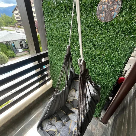 Aspen студио слънчев ден